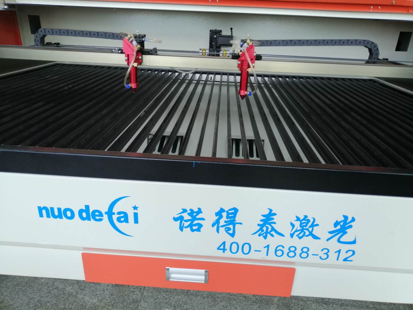 夏季激光切割機(jī)工作的時(shí)候需要注意些什么？