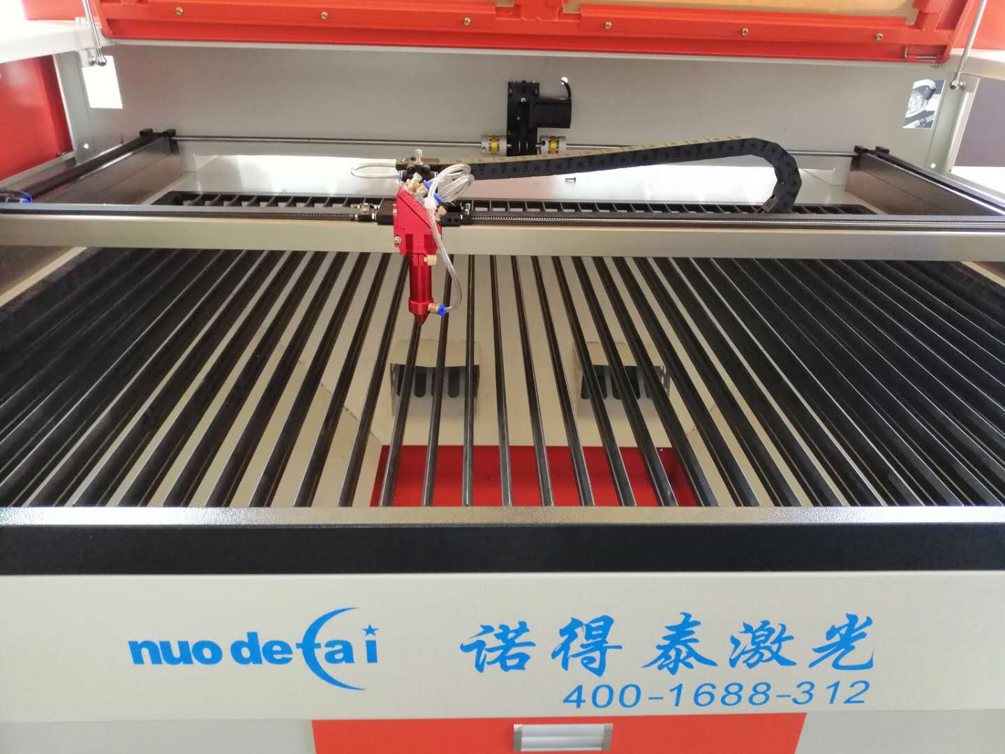 非金屬材料激光切割機跌到了白菜價格還能漲得起來嗎？